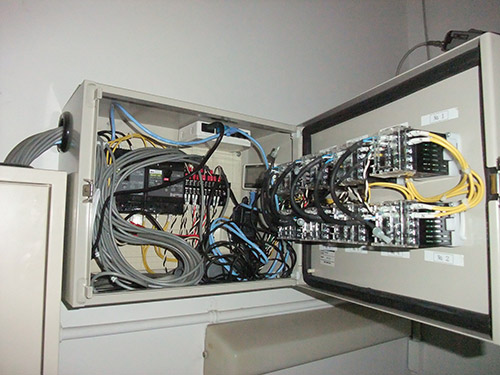 電力監視モニタ工事